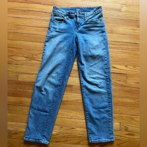 Loose Low-rise Jeans